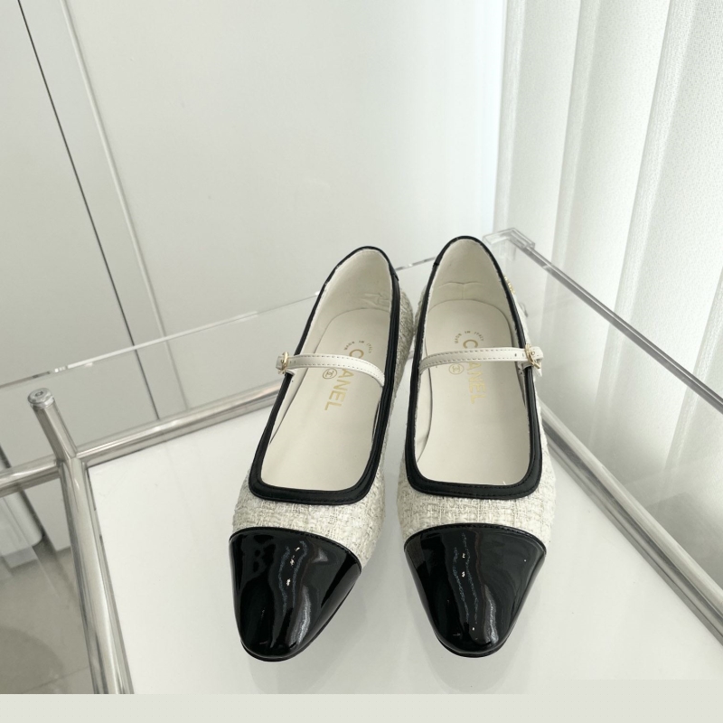 Ch*el sandals